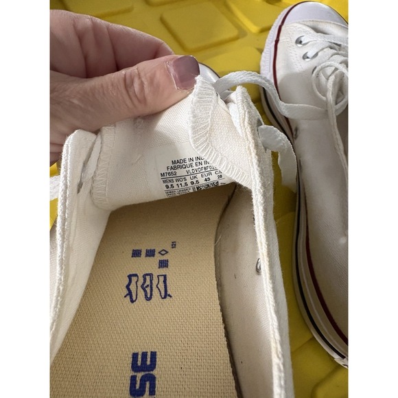 Converse Chuck Taylor All Star White Sneakers Women's Size 11.5 Low Top Lace Up - Picture 6 of 9